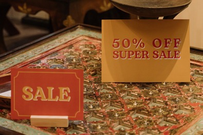 Descubre como hacer promociones en tu perfumería con productos similares o complementarios 