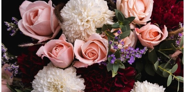 Perfumes florales y perfumes frutales, ¿qué tienen de especial? - Fabricantes de perfume