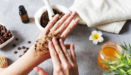 Resuelve tus dudas sobre el exfoliante corporal